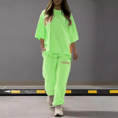 Conjunto de Dos Piezas: Playera Oversized y Pantalón Holgado - Image 4