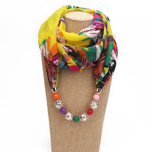 Collar Pañuelo de Chifón con Dije de Aleación Estampado - Image 23