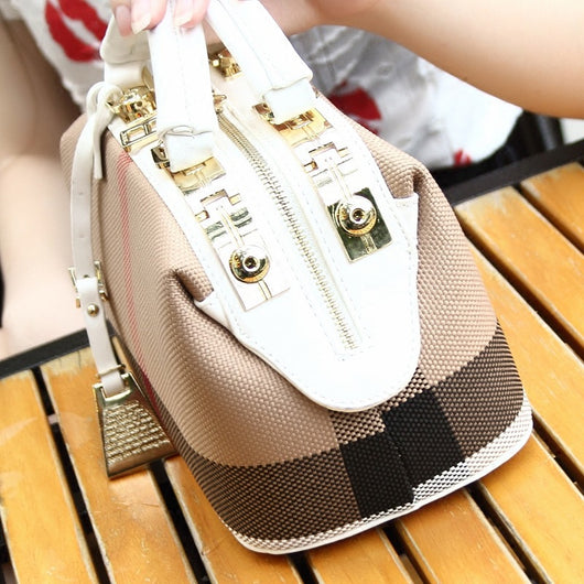Bolso de Hombro a Cuadros con Rayas - Diseño Versátil y Elegante - Image 3