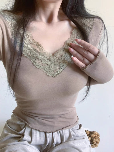 Blusa Base Elegante de Encaje con Cuello en V y Manga Larga - Image 30
