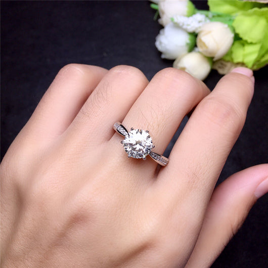 Anillo de Moissanita Plata de Ley con Baño de Oro Blanco 18K - Image 4
