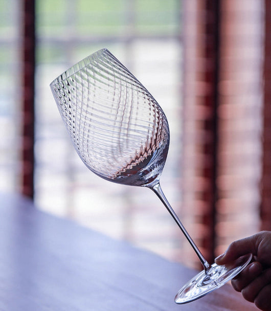 Copa de Vino Tinto Diseño Rayado Premium con Elegancia Sofisticada