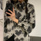 Blusa Manga Larga Estampado Leopardo Bloques de Color Negro Gris Botones Cadena Mujer