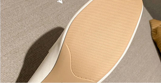 Zapatos de Tacón Grueso en Cuero para Mujer - Versátiles y Cómodos - Image 9