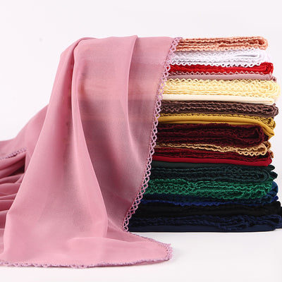 Pañuelo Elegante de Encaje Monocromático y Gasa Perlada para Mujer