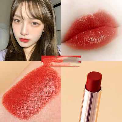 Labial Velvet Mate Hidratante Tubo Dorado - Cobertura Sedosa - Image 9