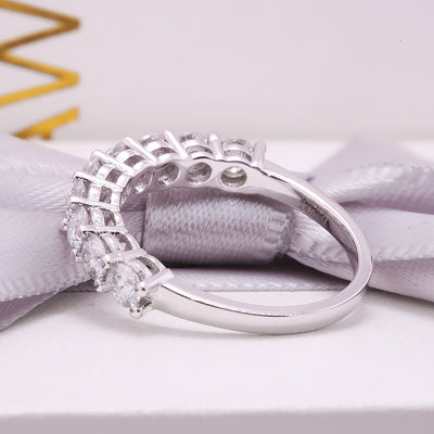 Anillo de Oro con Moissanita Rota - Diseño Único y Elegante - Image 4