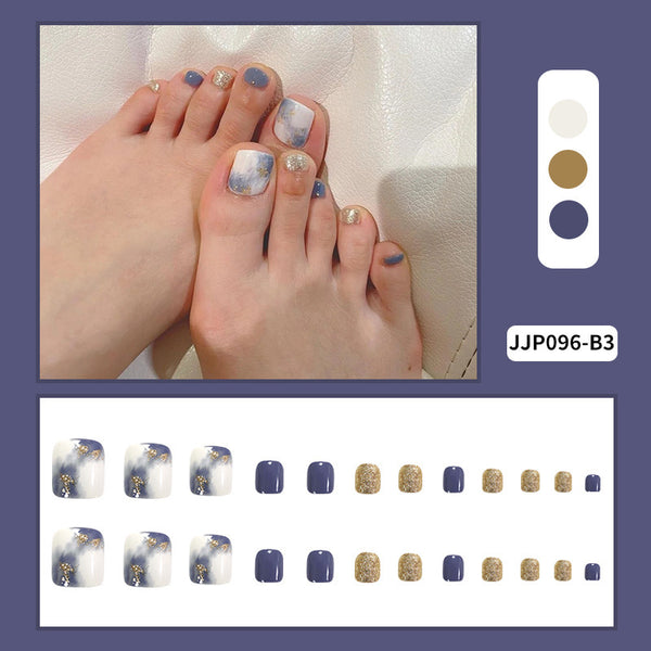 Manicura Floral con Detalles en Oro Laminado