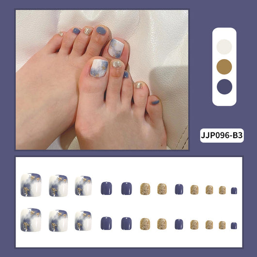 Manicura Floral con Detalles en Oro Laminado - Image 2