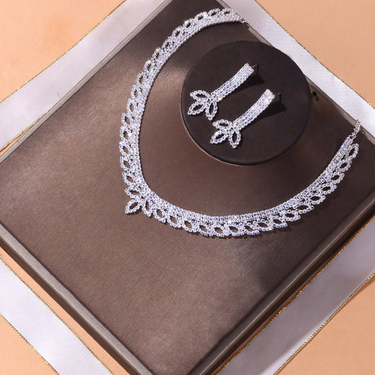 Conjunto de Collar y Aretes de Novia Lujo Ligero para Vestido de Boda - Image 2