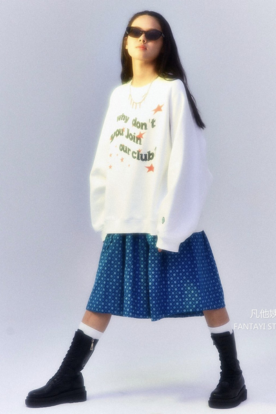 Suéter de Cuello Redondo con Estampado de Letras y Forro de Terciopelo - Pareja Coreana - Image 9