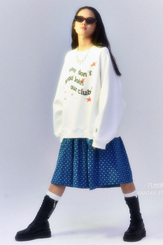 Suéter de Cuello Redondo con Estampado de Letras y Forro de Terciopelo - Pareja Coreana - Image 9