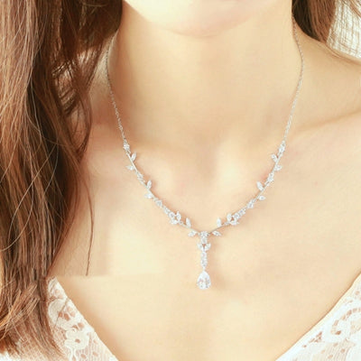 Conjunto de Collar y Aretes de Novia con Circonita Brillante - Joyería Artesanal - Image 4