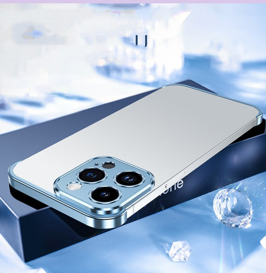 Funda Protectora con Refuerzo de Metal y Protector de Lente - Image 2
