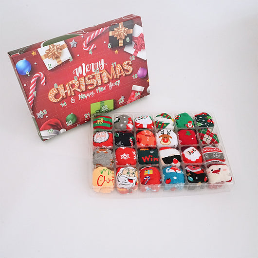 Set de 12 Medias Navideñas Premium en Caja Regalo - Image 20