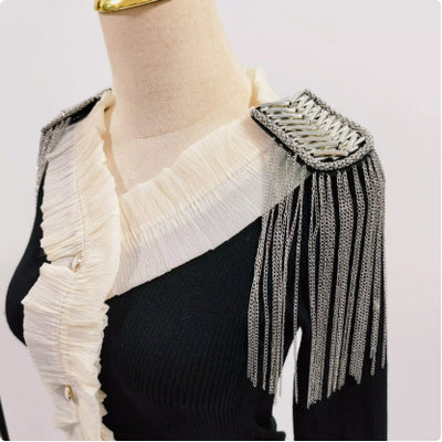Cadena Larga de Metal con Borla y Hombreras - Accesorio Versátil Unisex - Image 15