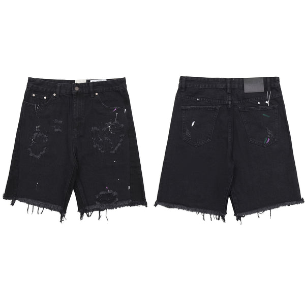 Shorts Camuflado con Detalles Graffiti y Costuras Contrastantes