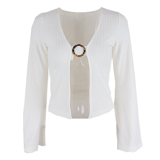 Playera Ajustada con Escote V y Detalles Brillantes - Image 6