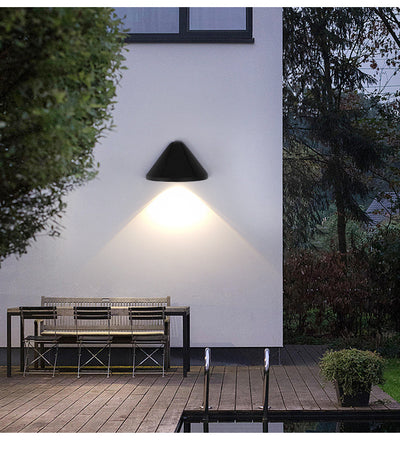 Foco LED Impermeable para Puerta de Diseño Minimalista - Image 10