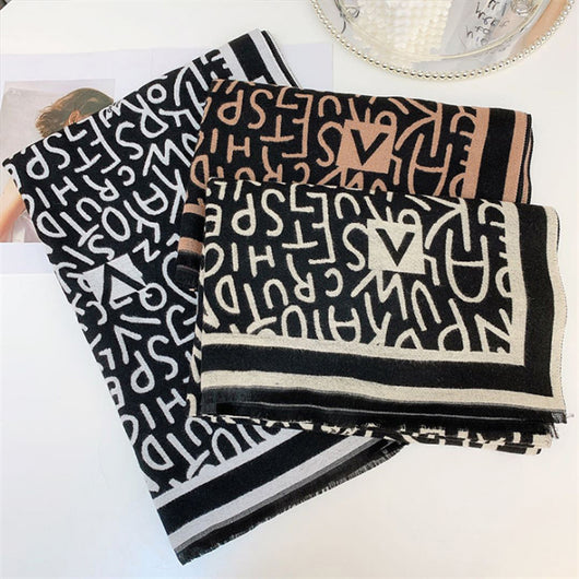 Bufanda de Cachemira con Letras para Mujer - Elegancia Versátil - Image 15