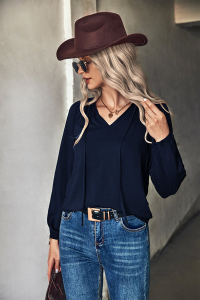 Blusa Escote V Manga Larga Color Liso - Diseño Elegante y Versátil - Image 3