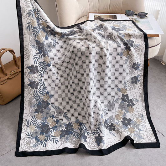 Pañuelo de Terciopelo Estampado Cuadrado Versátil para Mujer - Image 3