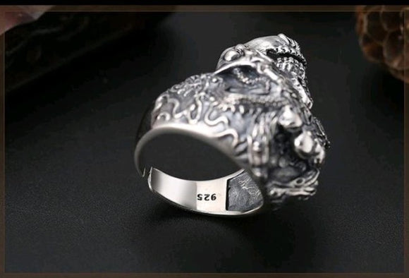 Anillo de Plata Esterlina Estilo Motociclista Dominante para Hombre