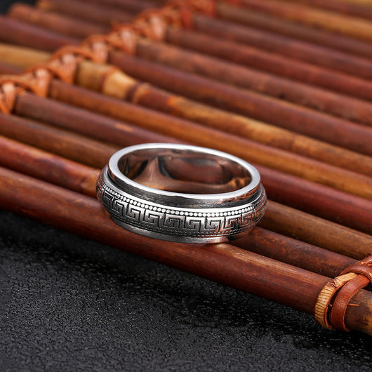 Anillo de Plata Tailandesa con Patrón Geométrico para Hombre - Image 2