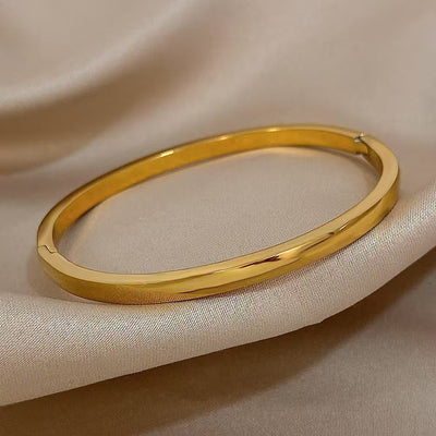 Pulsera Oval Curva Brillante en Acabado Sólido - Image 3