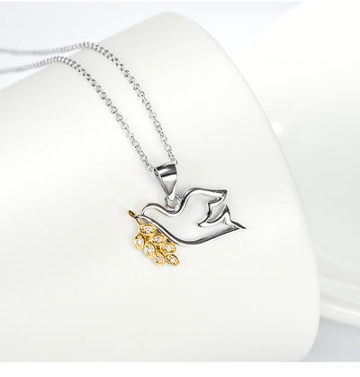 Collar con Colgante de Paloma de la Paz Bañado en Oro con Micro Incrustaciones para Mujer - Image 13