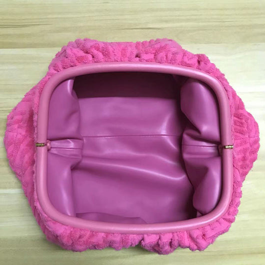 Bolsa Mensajera con Textura Grabada - Versátil para Todo Estilo - Image 12