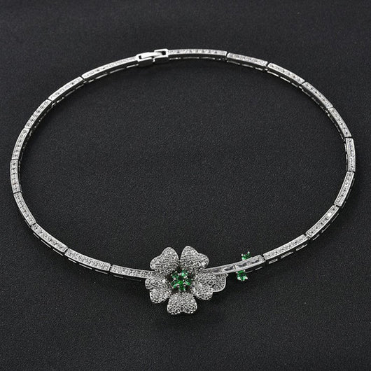 Conjunto de Collar y Aretes Camelia con Circonita - Image 3