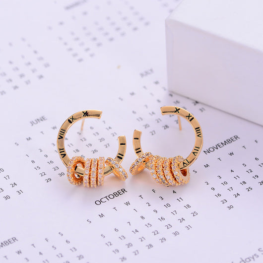 Aretes Personalizados con Números Romanos y Circonita - Elegancia Minimalista - Image 16