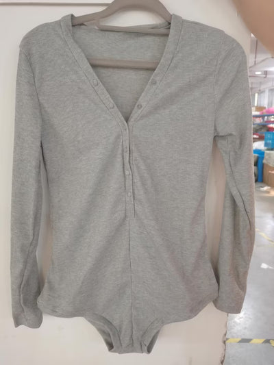 Blusa Manga Larga con Escote Profundo y Botones Ajustables - Image 18