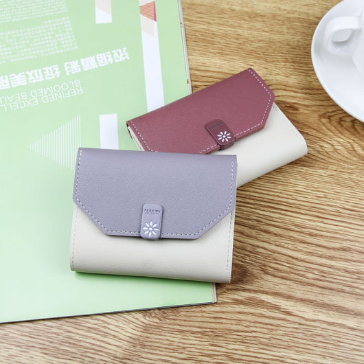 Billetera Compacta para Mujer con Cierre de Contraste y Compartimentos Múltiples - Image 3