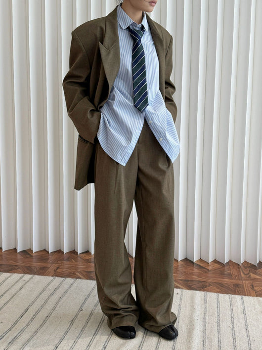 Pantalones Casuales Rectos con Corte Vertical y Acabado Liso - Image 17