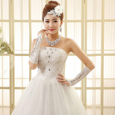 Vestido de Novia Estilo Coreano con Escote Tubo - Image 7