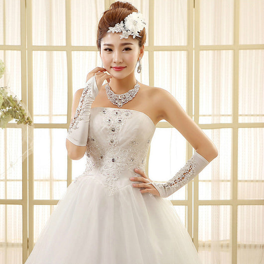 Vestido de Novia Estilo Coreano con Escote Tubo - Image 7