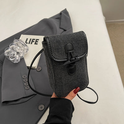 Bolsa Mensajera de Mezclilla Vertical con Botón de Cuerno para Celular Mujer - Image 8