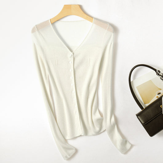 Blusa Escote Profundo Abotonada Manga Larga - Image 9