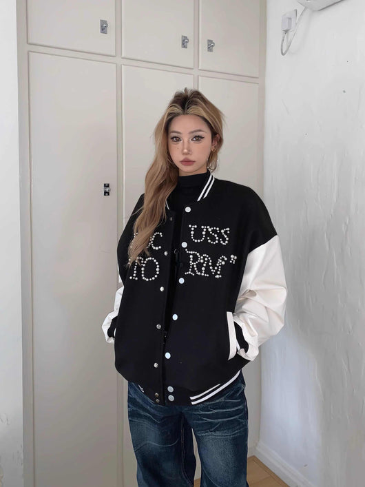 Chaqueta Beisbolera Retro para Mujer con Detalles de Cuentas - Image 11