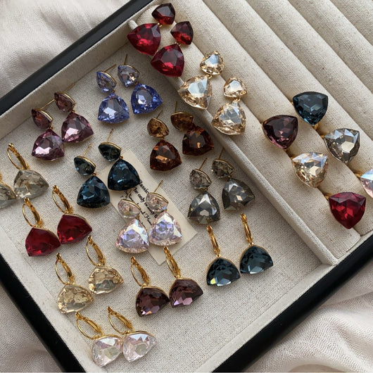 Aretes Colgantes con Detalles de Cristales Brillantes - Image 2