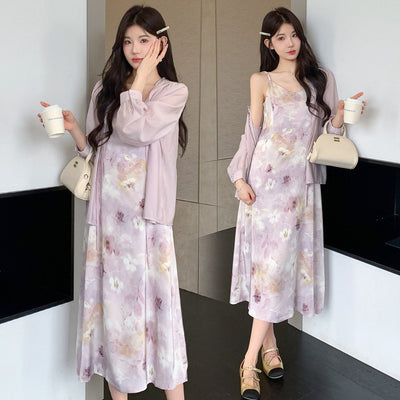 Conjunto Dos Piezas: Vestido Slip Estampado Morado con Cardigan Suave