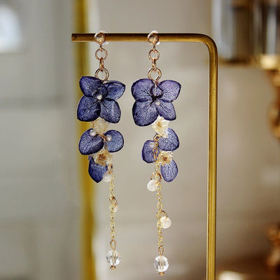 Aretes Colgantes de Hortensia Azul Marino Preservada con Borla Artesanal