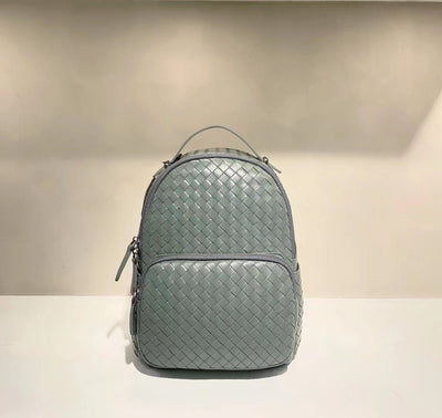 Mochila Tejida a Mano en Cuero de Oveja para Mujer - Image 3