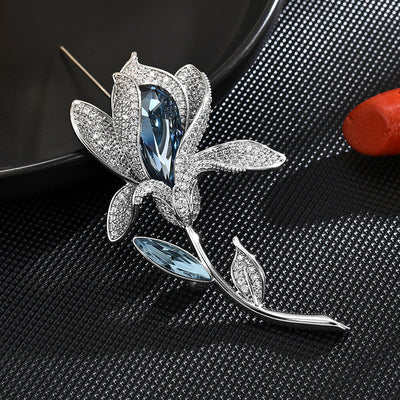 Broche Floral de Cristal - Accesorio Elegante Femenino - Image 3