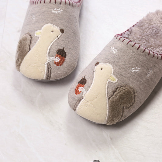Pantuflas Plataforma Pareja con Ardilla Bordada - Antideslizantes para Interior - Image 2