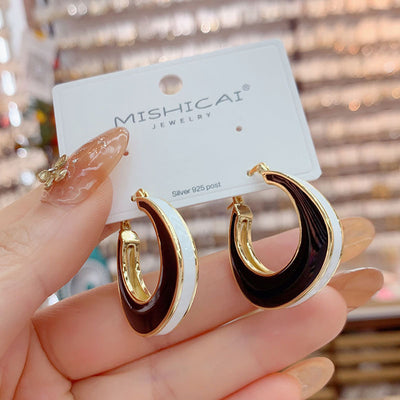 Aretes Geométricos Minimalistas con Efecto Degradado - Image 10