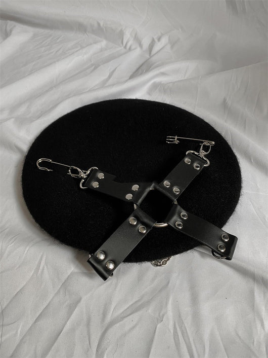 Gorro Pintor con Cadena de Cruz Punk Goth - Image 4