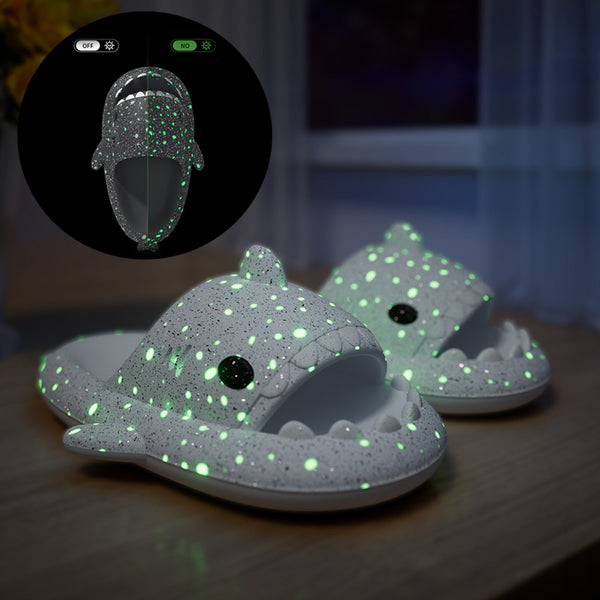 Pantuflas Tiburón con Luz Nocturna Diseño Noche Estrellada - Zapatillas de Casa para Parejas
